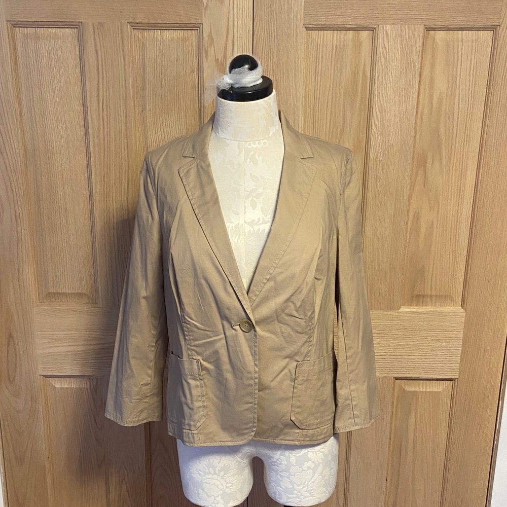 Outback Red Women's Beige Blazer